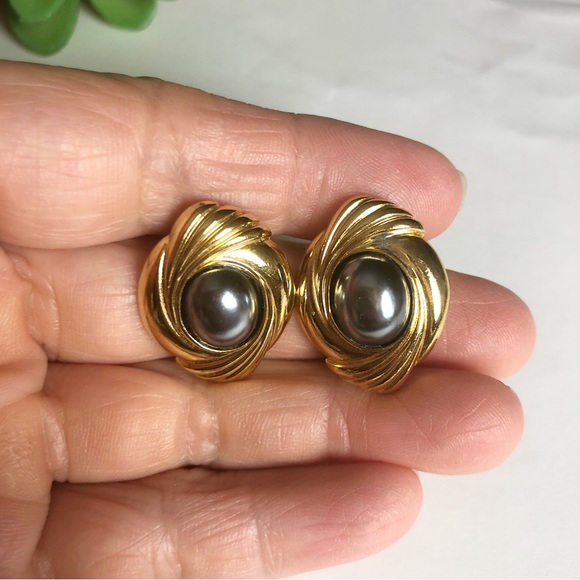 AVON Vintage Victorian Pierced Stud Earrings w/ Gold Tone & Gray Faux Pearl - Picture 5 of 5
